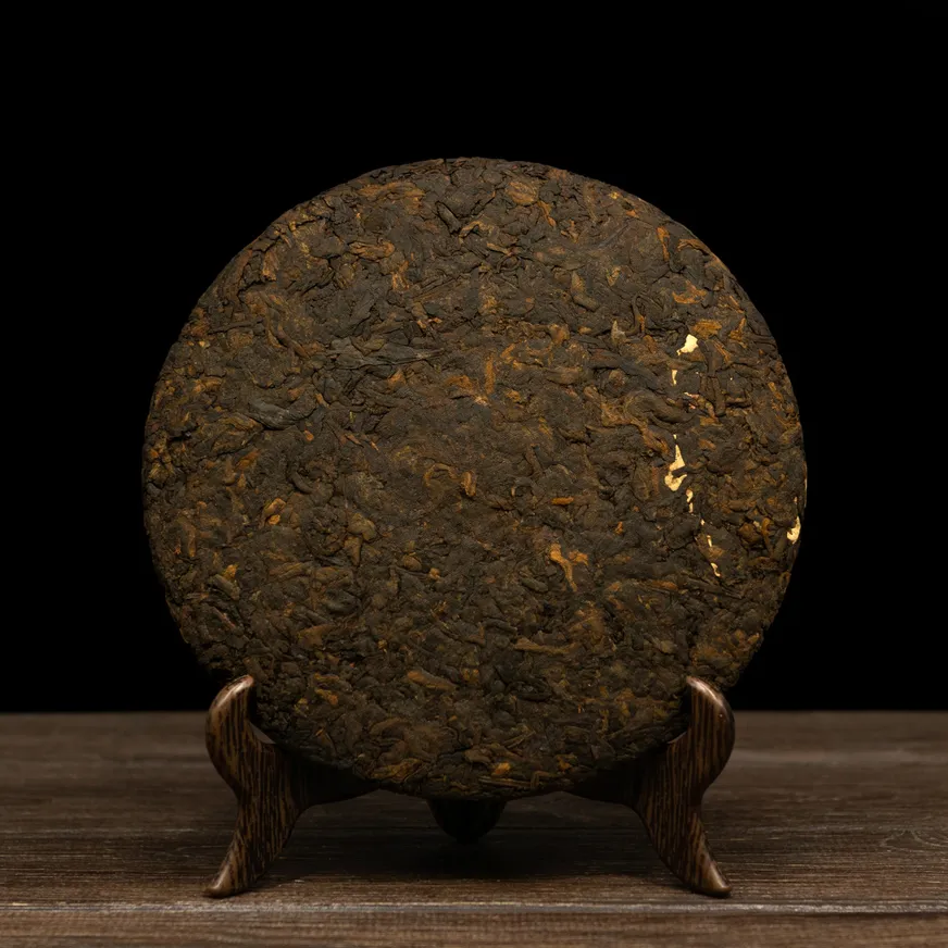 Шу Пуер "Менхай Джинсен" 357 грам 2021 рік, Фото Шу Пуер "Менхай Джинсен" 357 грам 2021 рік, Картинка